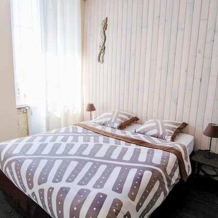 Les Gues Rivieres Bed and Breakfast Pujols  Εξωτερικό φωτογραφία