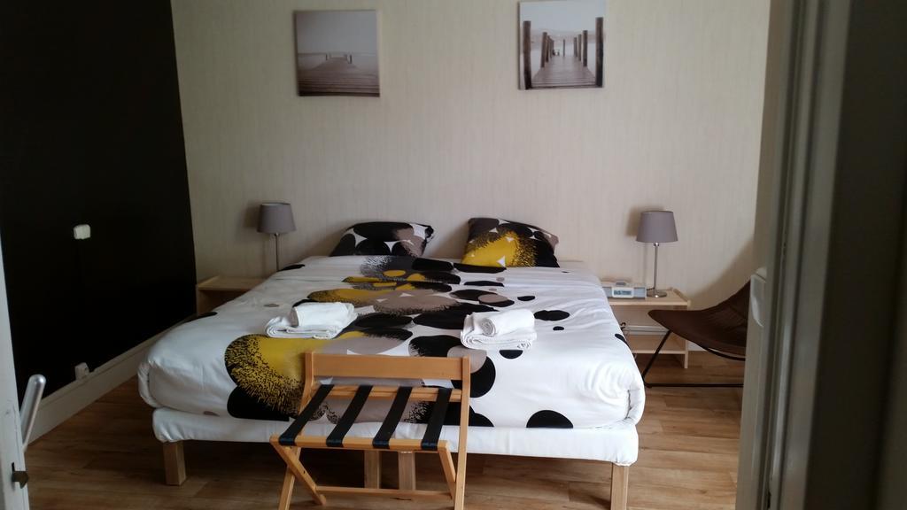 Les Gues Rivieres Bed and Breakfast Pujols  Εξωτερικό φωτογραφία