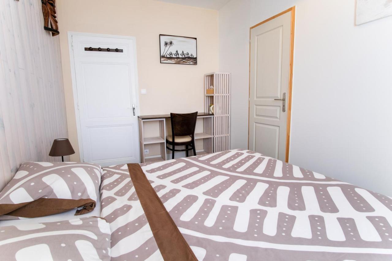 Les Gues Rivieres Bed and Breakfast Pujols  Εξωτερικό φωτογραφία