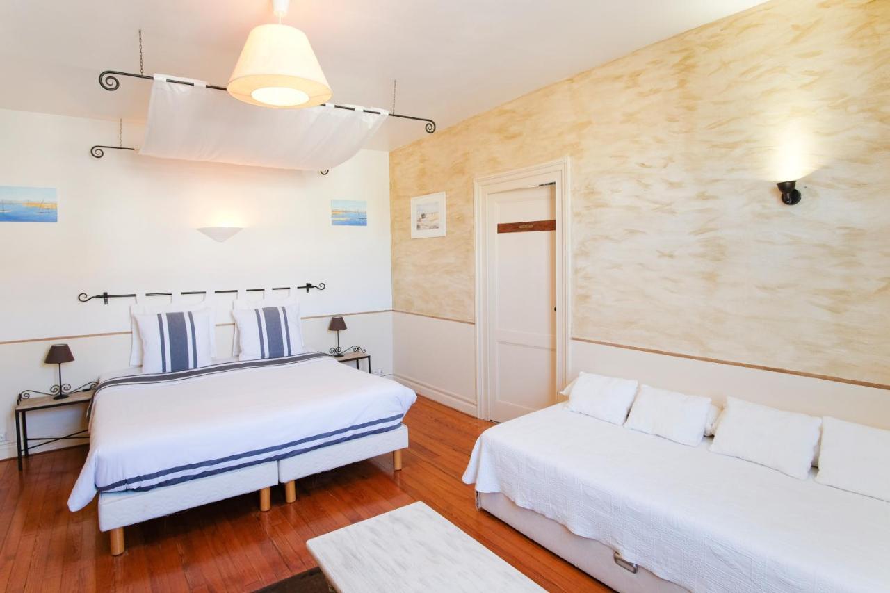 Les Gues Rivieres Bed and Breakfast Pujols  Εξωτερικό φωτογραφία