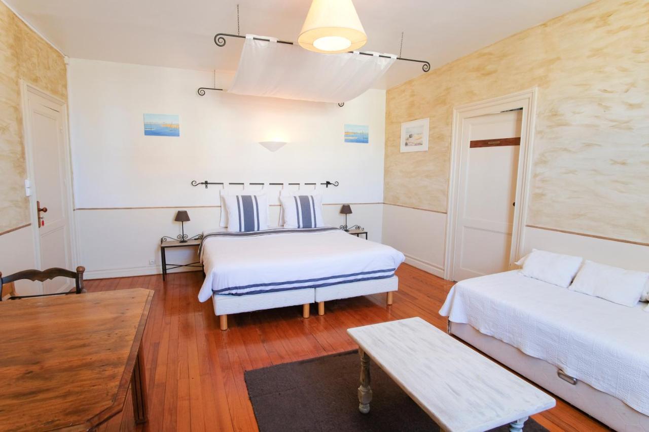 Les Gues Rivieres Bed and Breakfast Pujols  Εξωτερικό φωτογραφία